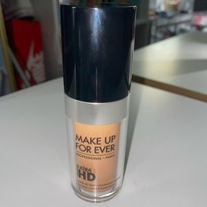 Brand new makeup forever ultra HD foundation 🤩